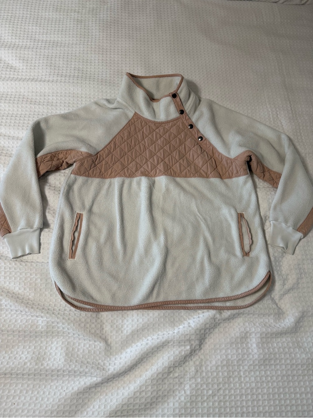 Abercrombie & Fitch Cream Fleece Pullover with Pink Quilting